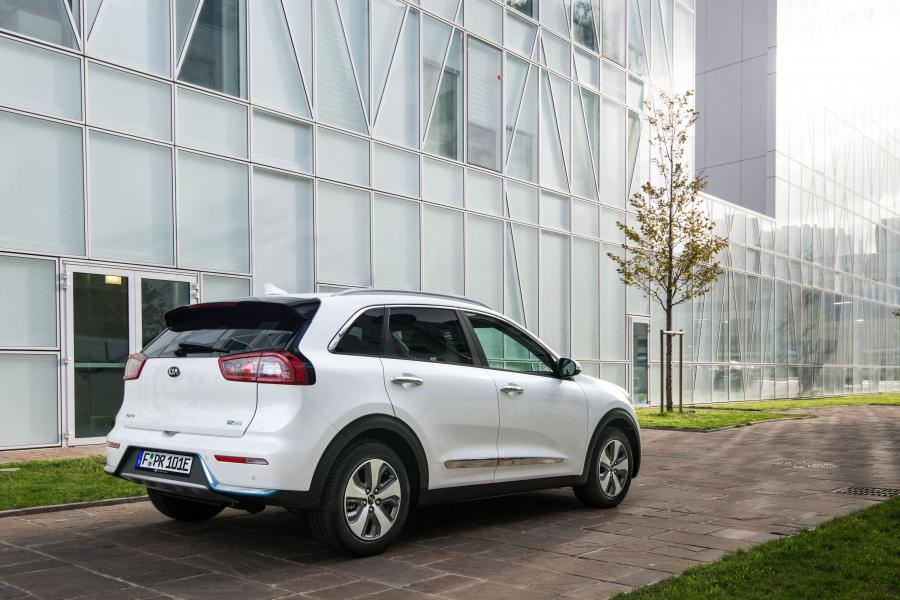  Kia Niro Plug-In Hybrid (DE) 2017 года  (WW) (фото 43 из 45)